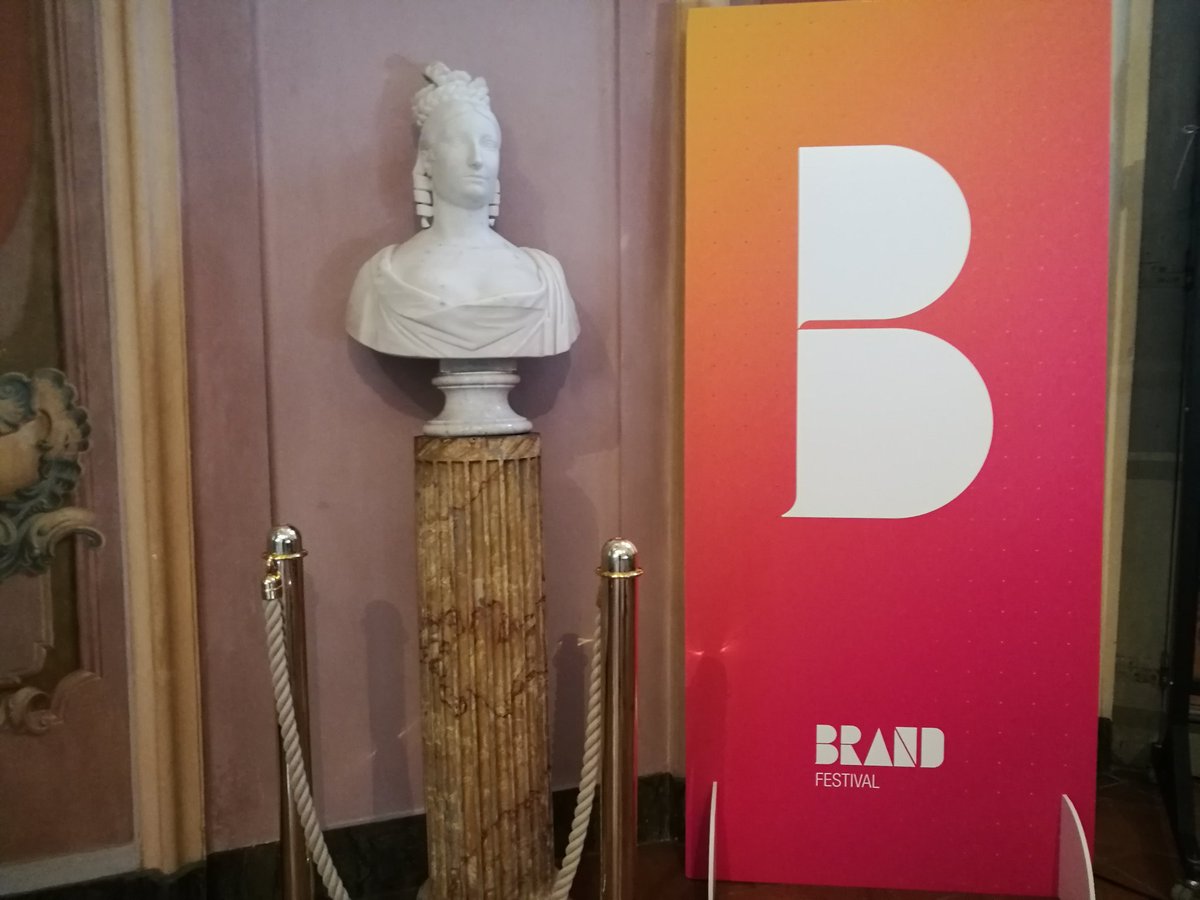 italiaconibimbi's tweet photo. Quando gli eventi si svolgono in una cornice così, fa ancora più piacere partecipare. Oggi sono a Palazzo Pianetti di Jesi per il Brand Festival.
#bfj18 https://t.co/e0iPlBCcSp