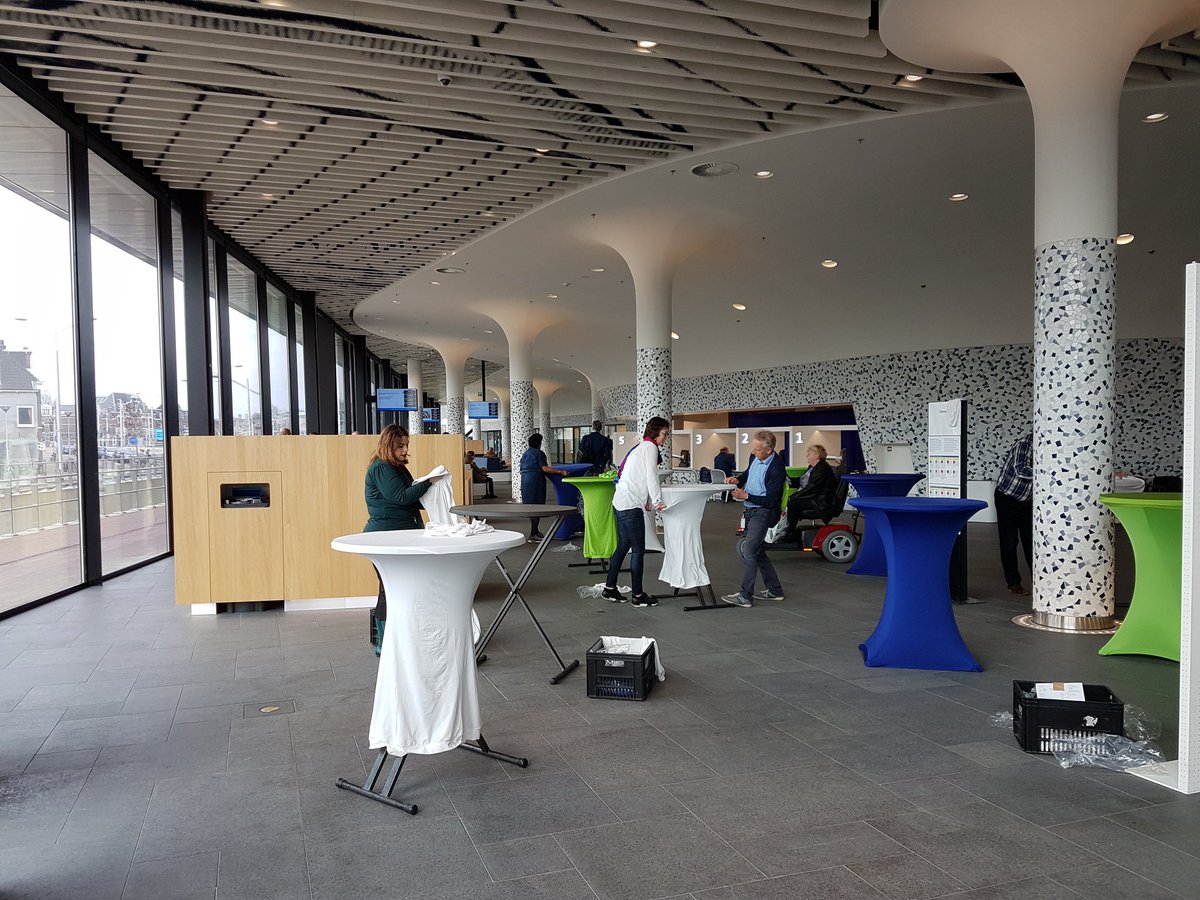 De voorbereidingen zijn begonnen! Nog een paar uur en dan gaat #beursvloer015 van start. Ben jij er ook bij? #delfseuitdaging @