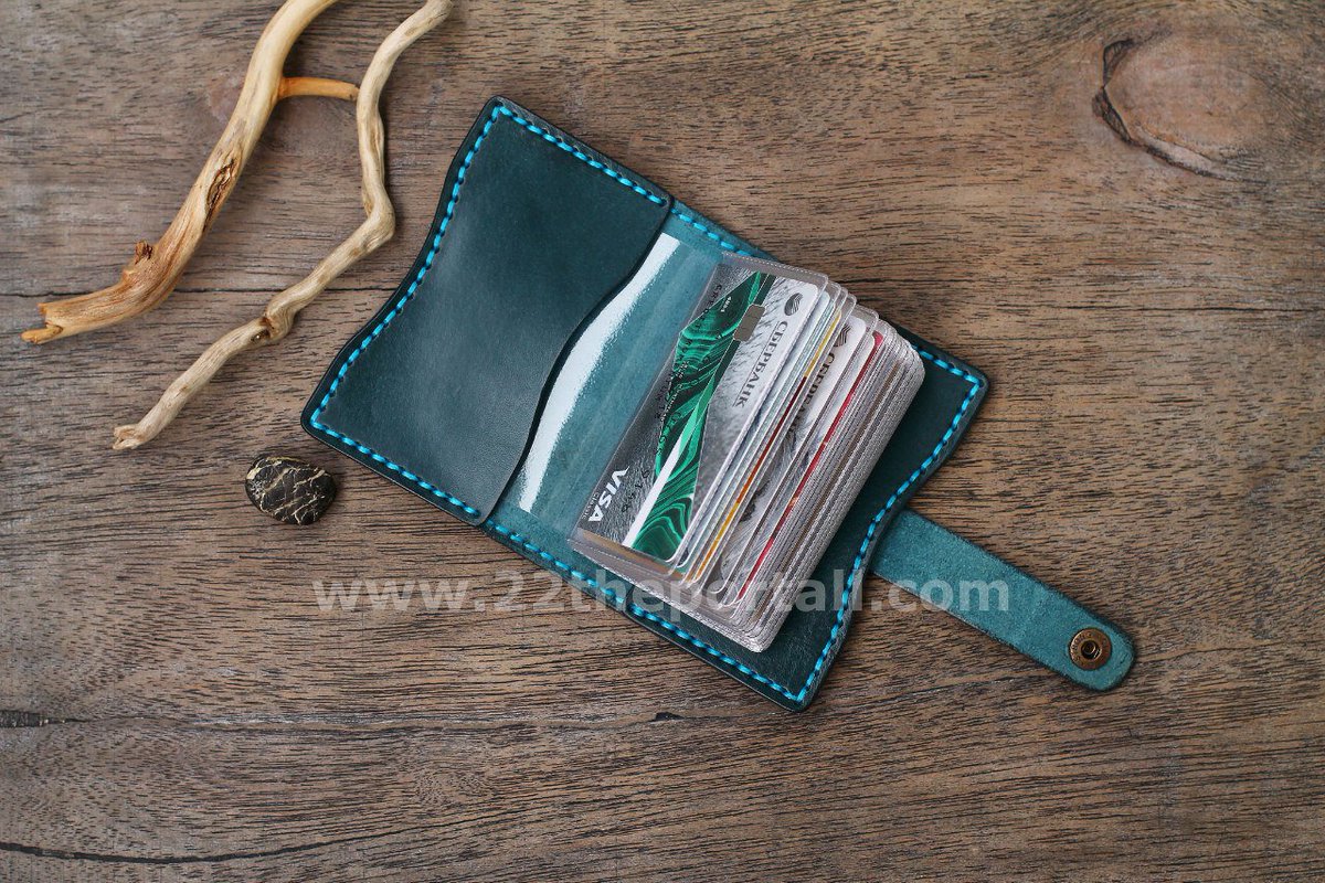 22THEPORTALL's tweet photo. Leather #cardholder
Genuine Italian leather. 
100 % hand stitched 
#mensaccessories #mensfashion #wallet #fashion #Travel #purse #card #design #DesignThinking #style #minimalism #daily #leathergoods #handmade #leathercraft #moda #jeans #car #happy #artwork #passport #life #blue https://t.co/vEDpZ9AqEv