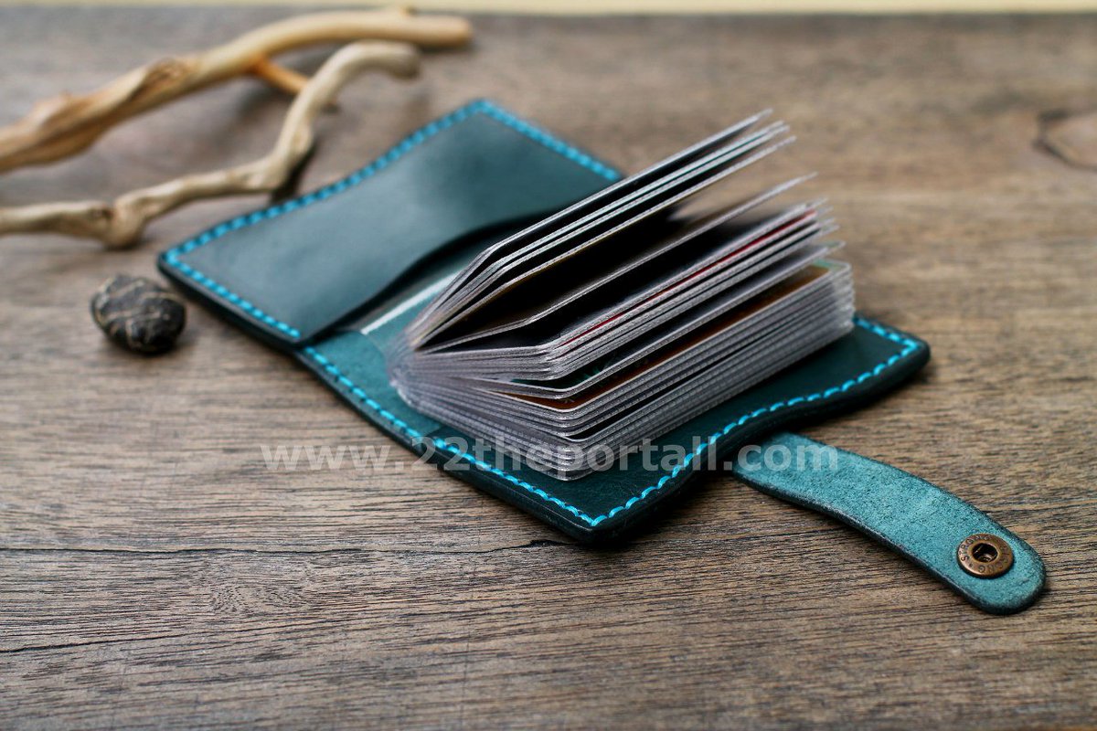 22THEPORTALL's tweet photo. Leather #cardholder
Genuine Italian leather. 
100 % hand stitched 
#mensaccessories #mensfashion #wallet #fashion #Travel #purse #card #design #DesignThinking #style #minimalism #daily #leathergoods #handmade #leathercraft #moda #jeans #car #happy #artwork #passport #life #blue https://t.co/vEDpZ9AqEv