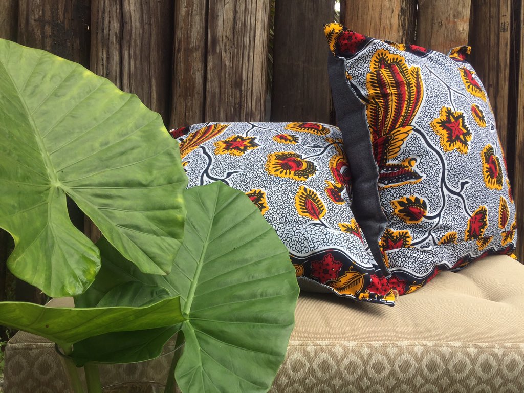 ISUCollections's tweet photo. New week...new goodies. Get your hands on these comfy cushions and bring that Afrocentric vibe to your home. 
#ISUCollections 
#AfricanInspired
#HarareZimbabwe
#SupportLocal
#ShopISU https://t.co/Kstww5WXs3