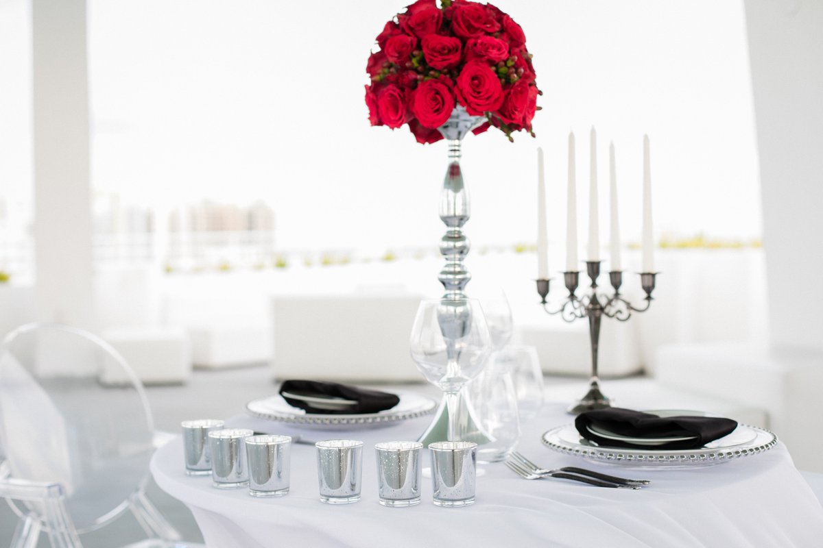 prccloudnine's tweet image. 15th year Wedding Anniversary with prccloudnine.com
So Posh! 
#rooftopdinner #miamiproposal #secretproposalphotography #surpriseproposal