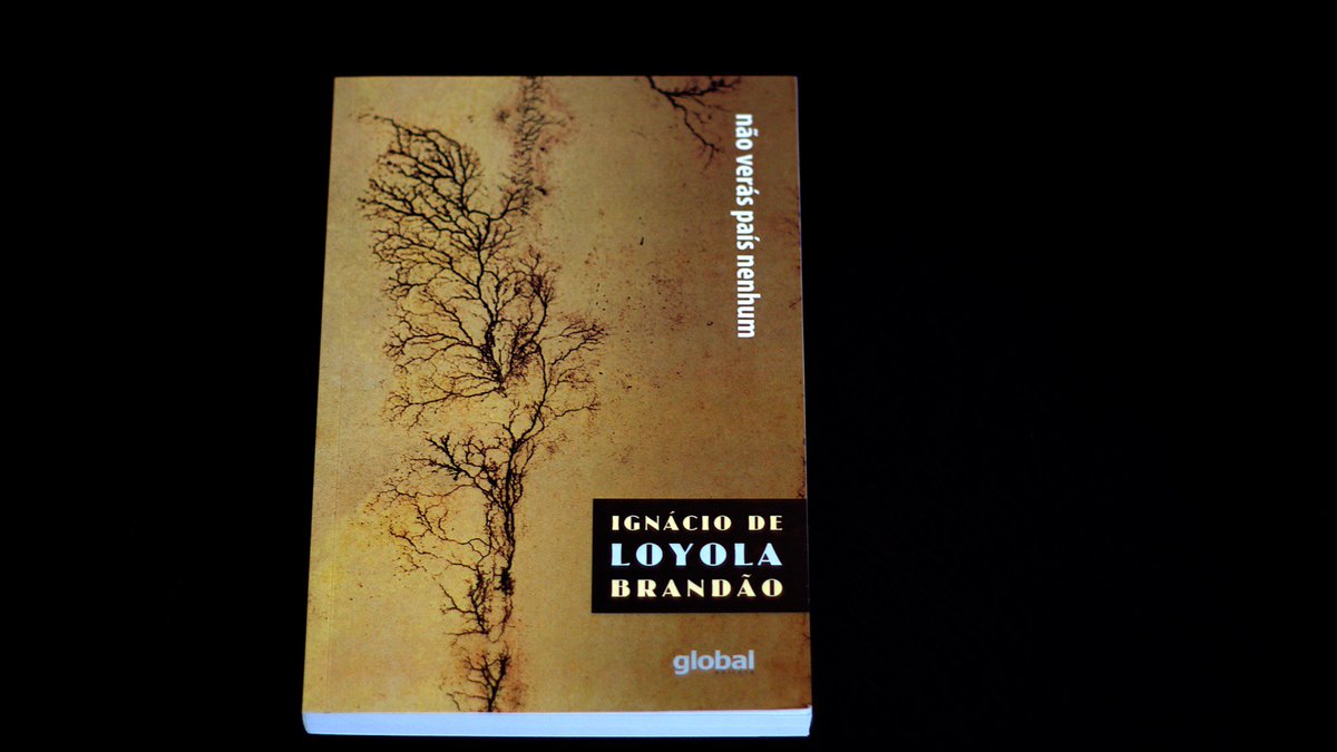globaleditora's tweet photo. Leia trecho do clássico "Não verás país nenhum", de Loyola Brandão: https://t.co/4msEd8InU8 #BlogdaGlobal #IgnáciodeLoyolaBrandão #Nãoveráspaísnenhum https://t.co/bddl73Yylm