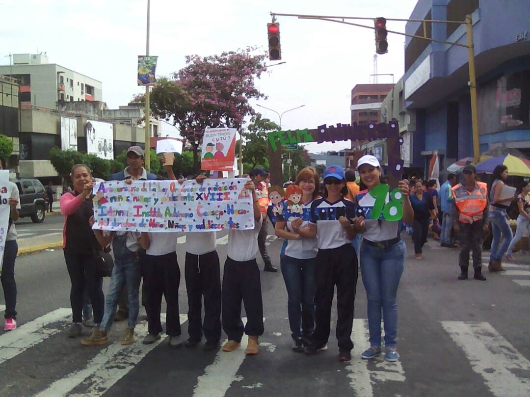 IdennaTrujillo1's tweet photo. Los venezolanos despertamos con ganas de trabajar por nuestra patria. @IDENNATRU no descansa en la protección de nuestros niños, niñas y adolescentes  
#VenezuelaTrabajaYAvanza
@NicolasMaduro 
@DPresidencia 
@Vice_Social 
@JorgeEMarquezM 
@Idennaoficial 
@amaliasaez
@ajacquep https://t.co/oWQa463vIK
