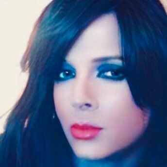 nakedravenpoet's tweet photo. #NewProfilePic #nonfilterneeded #transisbeautiful #selfie2018 #leahcrowley https://t.co/SSA9EKrTLm