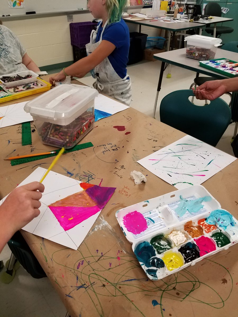 Let the creativity continue with abstract expressionist meeting non traditional items. <a href="/cypresscreekvcs/">Cypress Creek</a> #ottersmatter