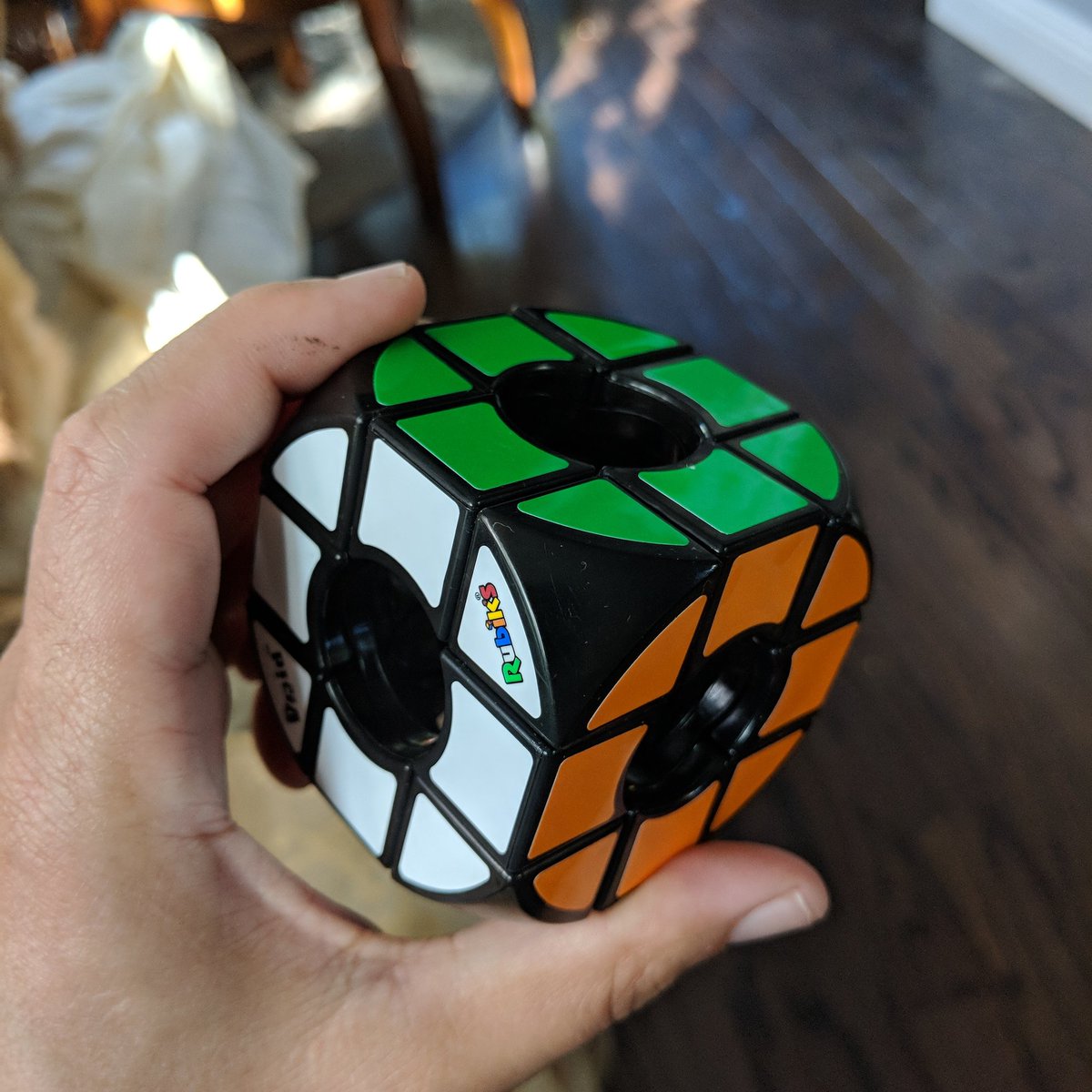 MigCreatesGames's tweet image. I'm still just been busy with this new void cube I got. #voidcube #rubics