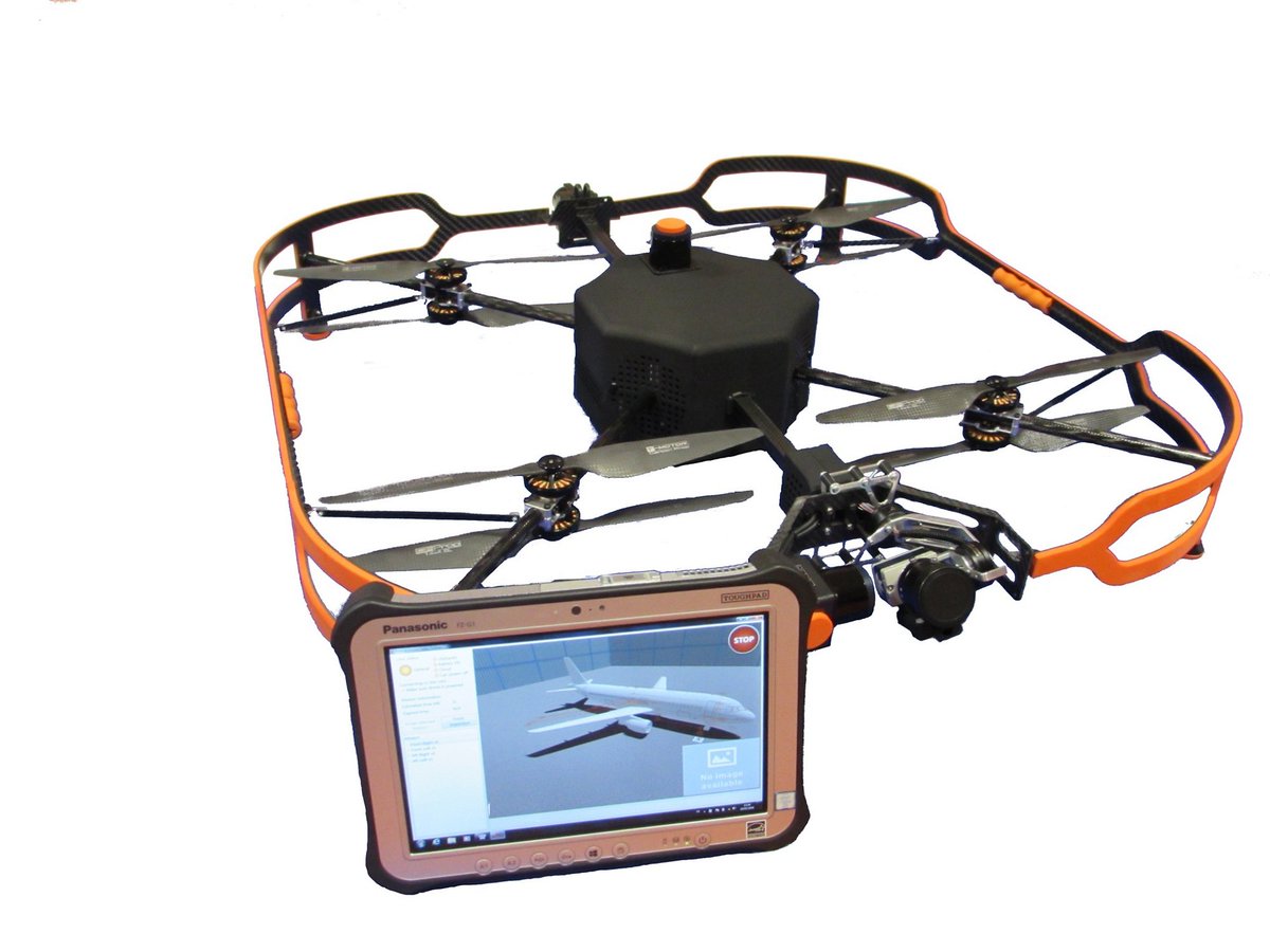 AirbusPRESS's tweet photo. .@Airbus launches advanced indoor inspection drone to reduce aircraft inspection times and enhance report quality https://t.co/JxsSfgGzfx @testia https://t.co/FgMl4nulsB