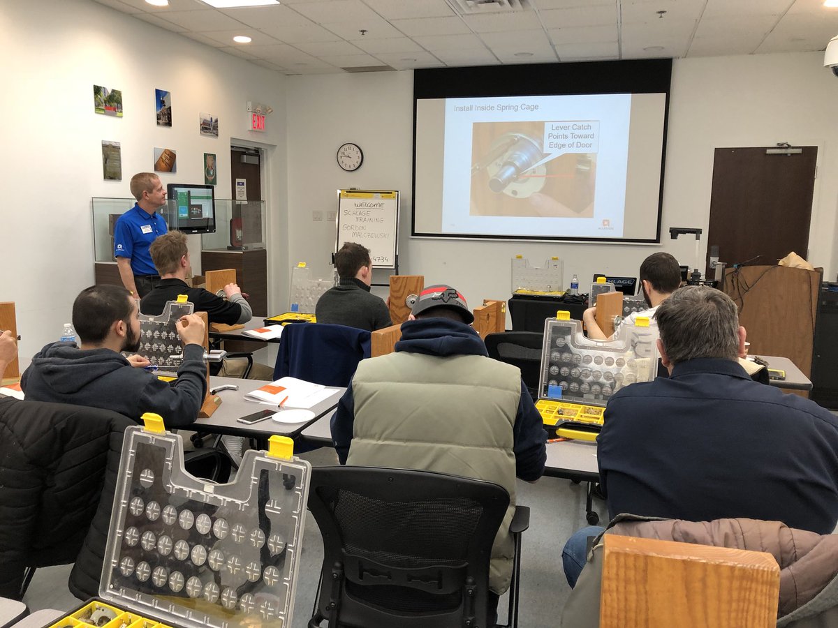 MariusElisei's tweet photo. #Schlage locks 🔐A to Z @AllegionCanada #classtraining in #Mississauga #howto #handson https://t.co/qaqeHyMd0P