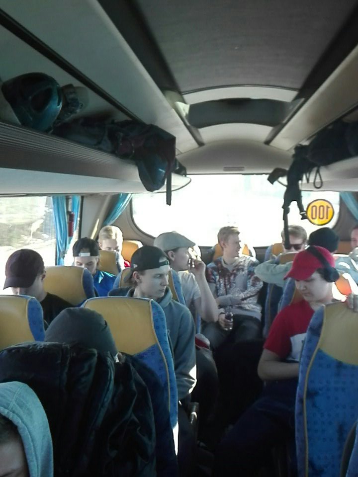 SotluUltras's tweet photo. Ja näin matka käy kohti tamperetta #yhdessä #sotlu #tiikerisydän https://t.co/iRibaUa6FR