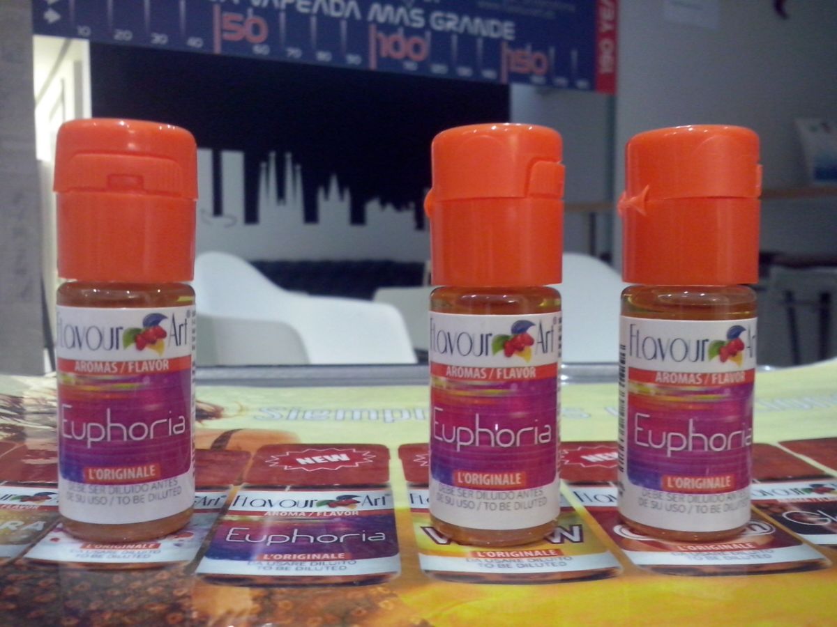 FlagshipBcn's tweet photo. El Aroma Euphoria es uno de los grandes éxitos de la línea e-Motions. Las notas cítricas, de frutas exótica perfectamente equilibradas, lo hacen único e inconfundible https://t.co/6ADcd6Ip7Y