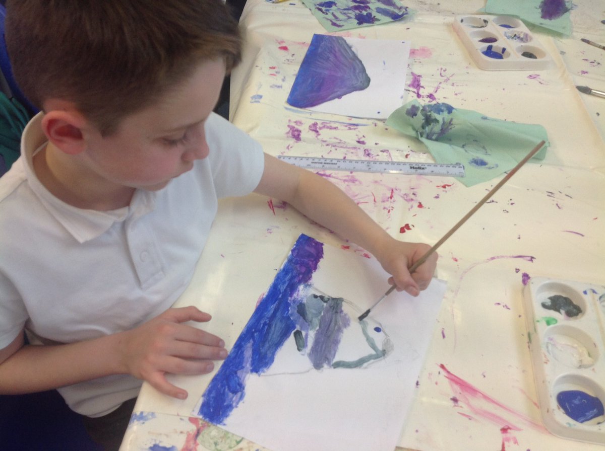 GrosvenorParkPr's tweet photo. Class 6 comparing and mixing hot and cold colours to create volcanoes π @#learningthroughinvestigation #art #IPC https://t.co/EEapR0Mzgq