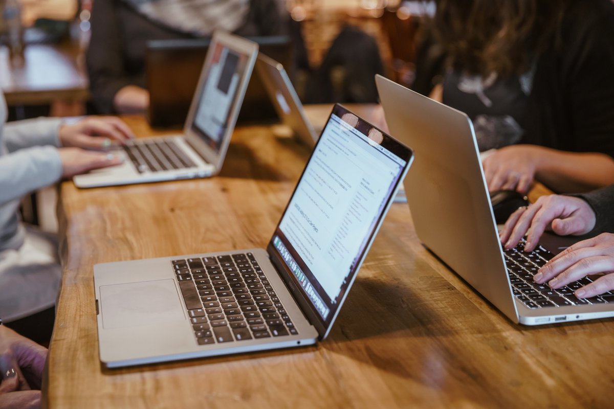 testwe_eu's tweet photo. J-1 avant le concours ! L’équipe @testwe_eu souhaite bonne chance à tous les #candidats passant l’épreuve d’anglais du #ConcoursPasserelle demain !
#EnseignementSup #startup #highered #EdTech #FrenchTech #FutureOfWork #DigitalLearning #etesting #assessment #Education #numérique https://t.co/D3JFqzCnH4