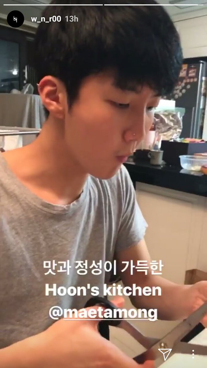 Jurangirl0604's tweet photo. ความมุ้งมิ้งของรูมเมท #hoonyoon #2seung https://t.co/d3MWdSJUue