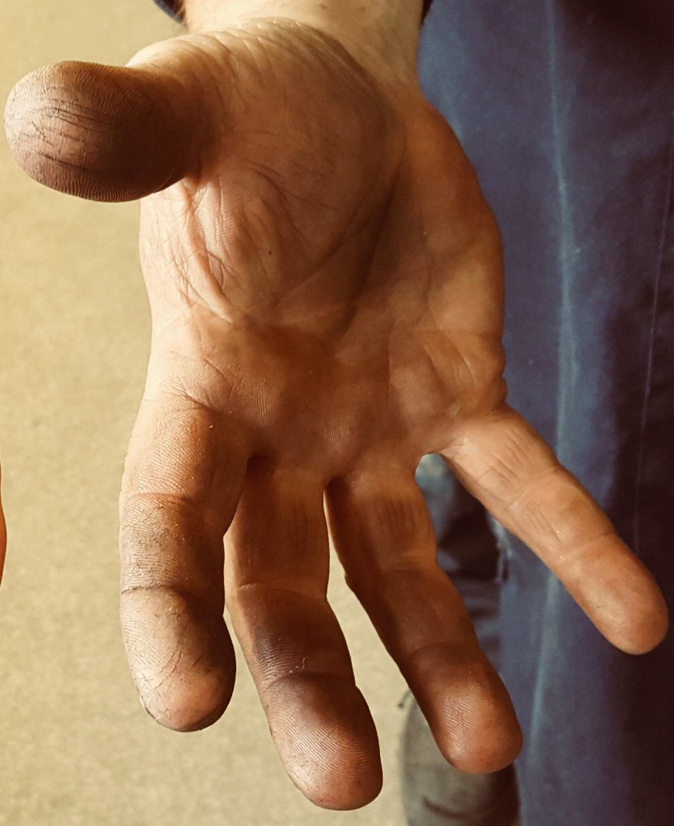 RT if you think schools should bring back traditional skills; separate subjects such as #metalwork, #woodwork. Give young people a chance to develop an interest and see if they have a flair and natural ability to work with these materials. Make career from #craft <a href="/heritage_crafts/">Heritage Crafts</a>