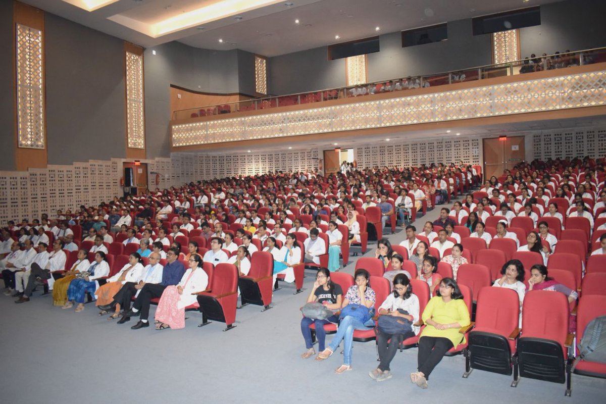Lady Hardinge Medical College observing Swachhata Pakhwara @MoHFW_INDIA@NHP_INDIA <a href="/WHO/">World Health Organization (WHO)</a> <a href="/Swachhata/">swachhata pal</a>