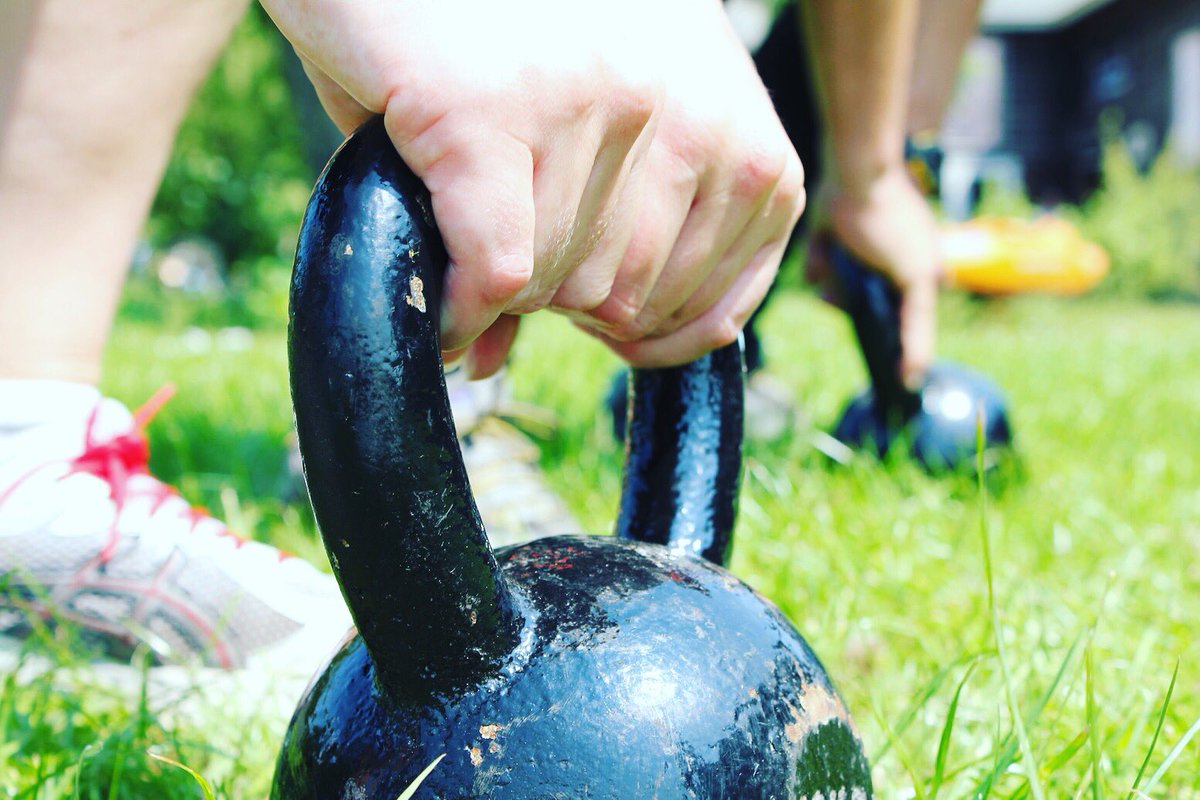 #Lente laat de natuurlijke omgeving jouw #sportschool zijn. Kom #trainen bij #snellerfit in #Amersfoort #park #schothorst