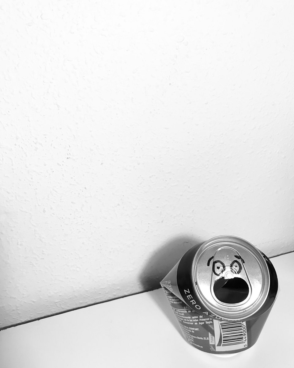 paulamkdigital's tweet photo. Tienes que probar las nuevas bebidas refrescantes con sabor más burbujeante que nunca. Ejemplo de la pareidolia, que hemos trabajado en clase #iesciudadescolar #marketingdigital #gvec https://t.co/LPi1lHRO2M
