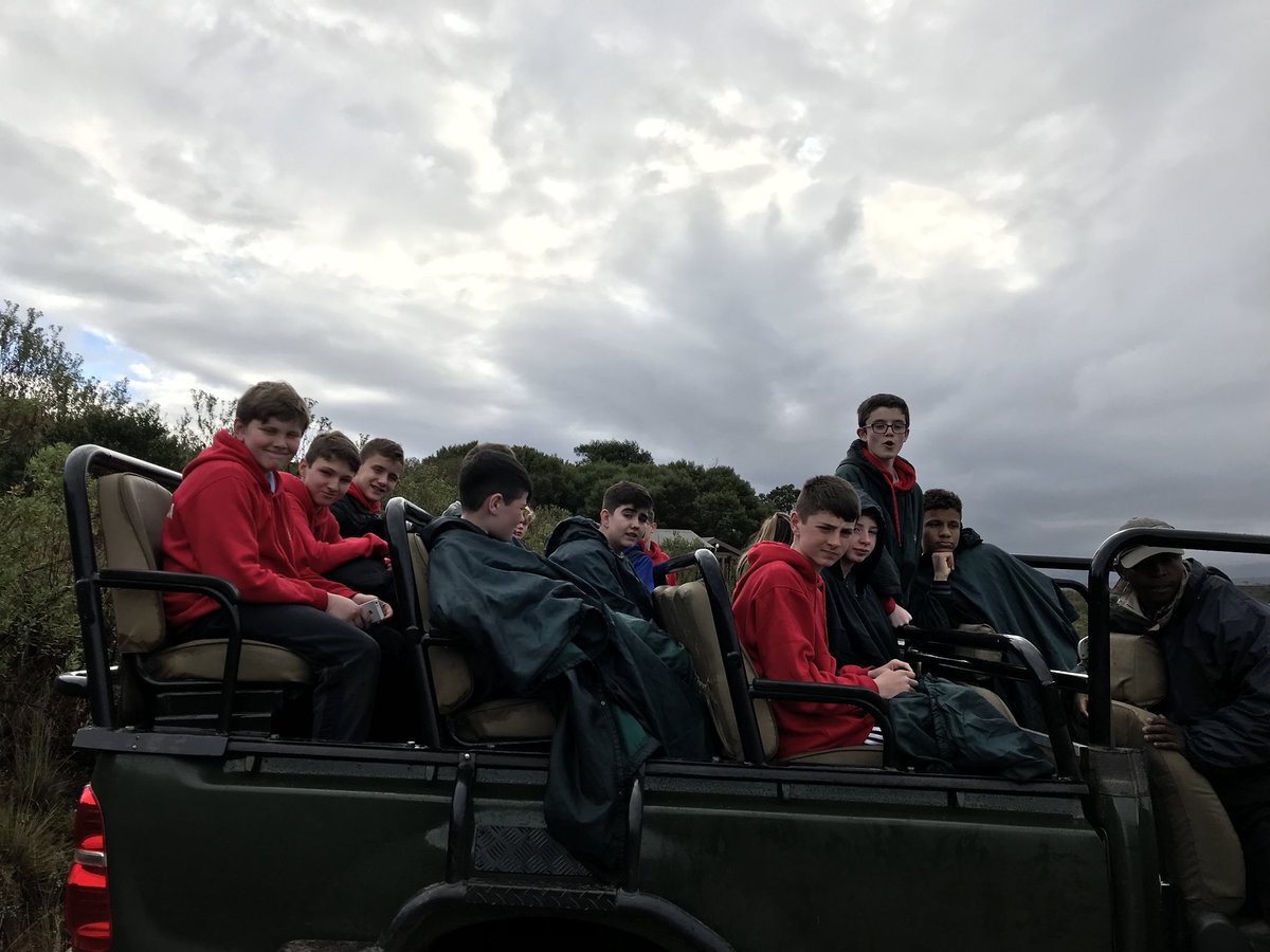 JoaSouth's tweet photo. Day 8: Safari time!!!!! 🤪🐘🦒🦏🐆🦓🦌 https://t.co/f5duMPow3a