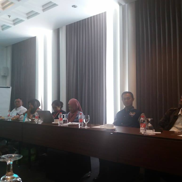 PSDM_Kemdes's tweet photo. Rapat koordinasi workshop calon pengelola BUMDEs bersama dengan https://t.co/zLkBY2rCVM dan XL Axiata di Jakarta, Selasa 10 April 2018. https://t.co/ND1XKu8CxH