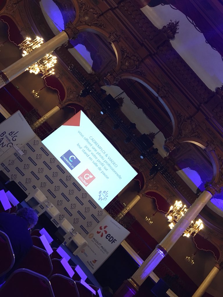 Dark_Fuschia's tweet photo. L’IA est partout... #bigbangeco #IA #Education #Management https://t.co/VIGCj8u342