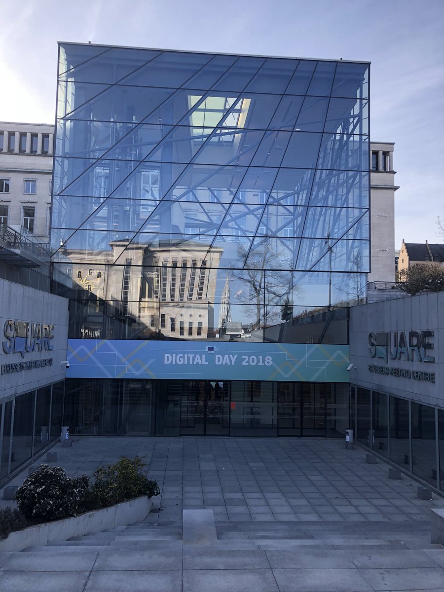 rvolcano's tweet photo. #DigitalDay18 Digitalization in healthcare is an act of transcendence! Opens pathways towards personalized medicine and insures transition from treating a disease to treating a patient! https://t.co/vJqCHmj5ve