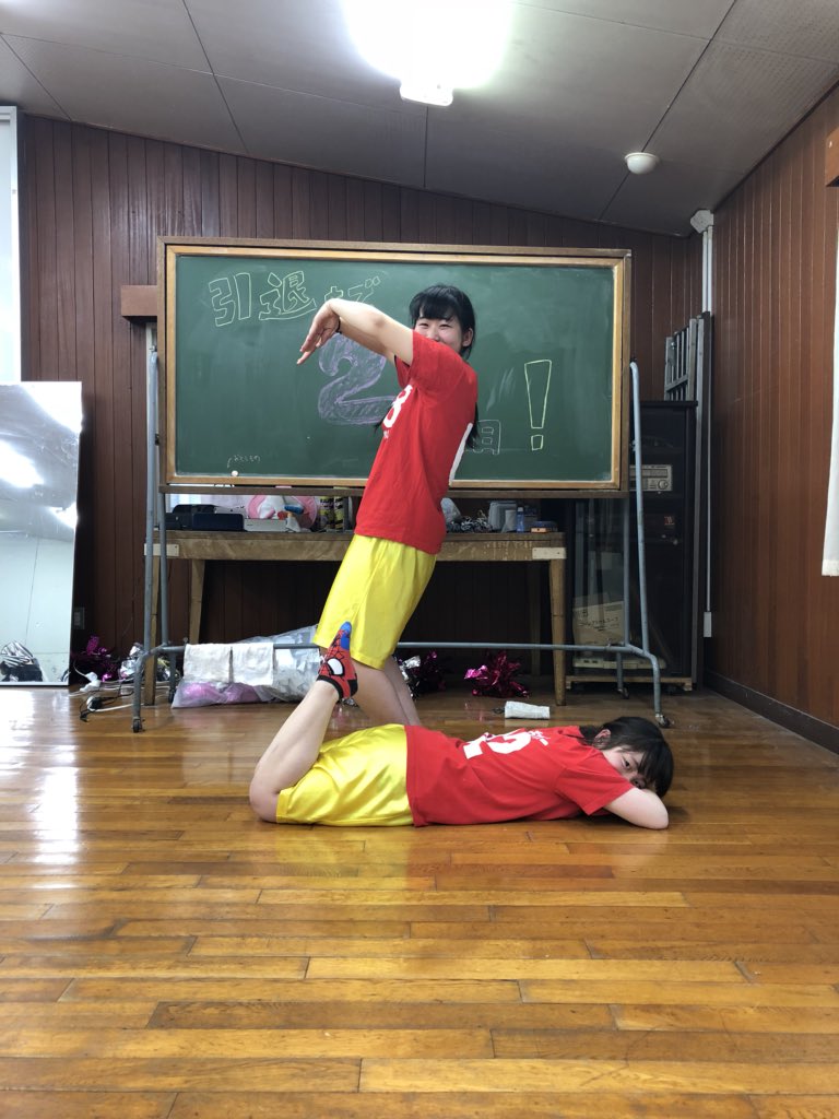 KDC7th's tweet photo. 引退まであと2️⃣日
今日は部長えりかと副部長なお
もう明日しか南館で練習できない😱 https://t.co/E5DRoA4Ktt