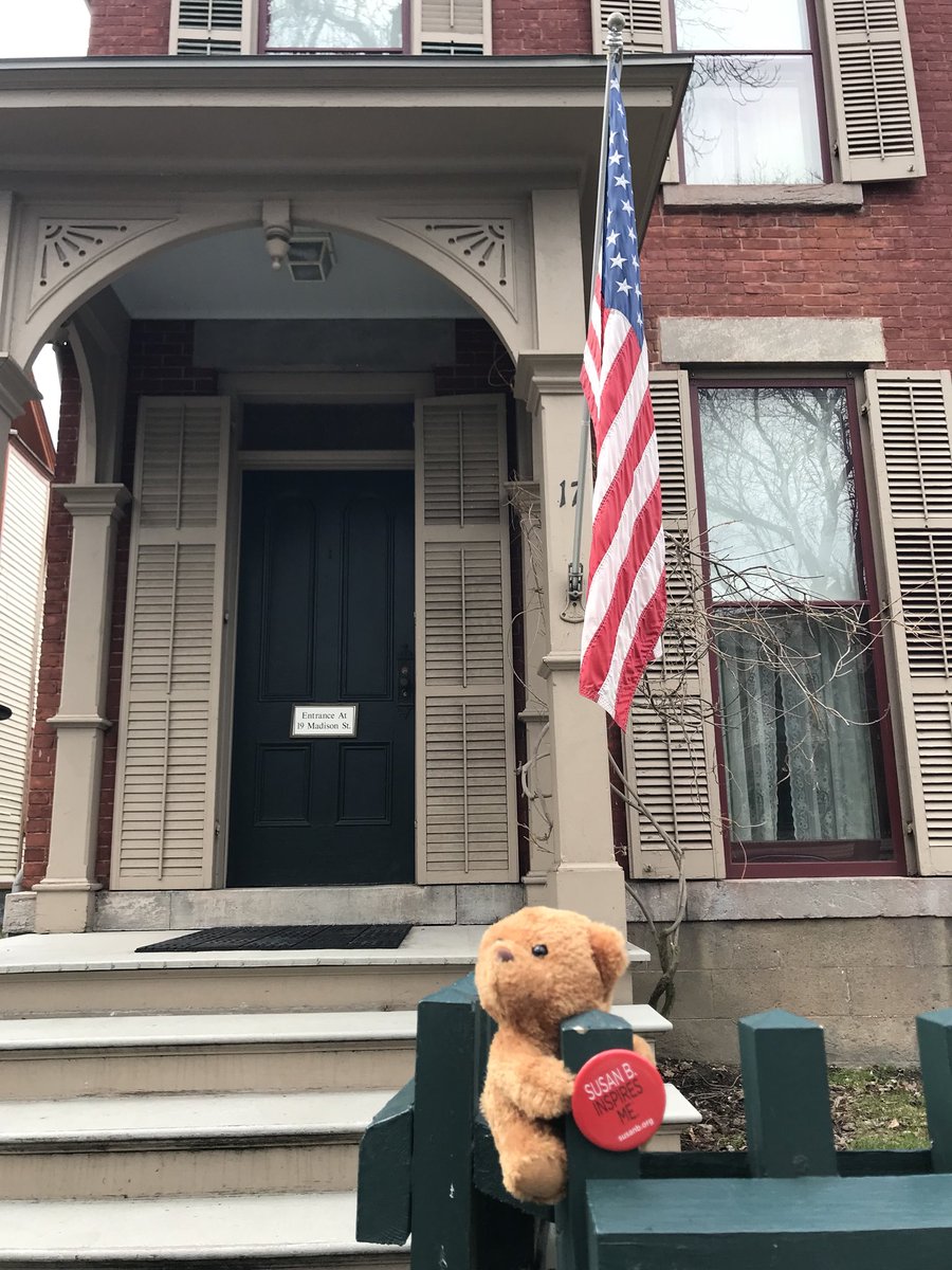 ahopkinsbenton's tweet photo. #FlowertheBear makes one last important stop in Rochester at the @SusanBHouse. Thanks @nysmuseums for a great conference, and the #HeritageMascotExchange creatures for wonderful company! #MANY2018 https://t.co/6wbuRNznZW