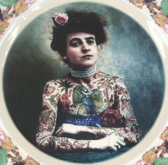 DEERBRAINS's tweet photo. #fromthearchives Beat Up Creations. https://t.co/dFLQbFAECk #art #design #collaege #plates #ceramics https://t.co/i7kdDfpiIQ