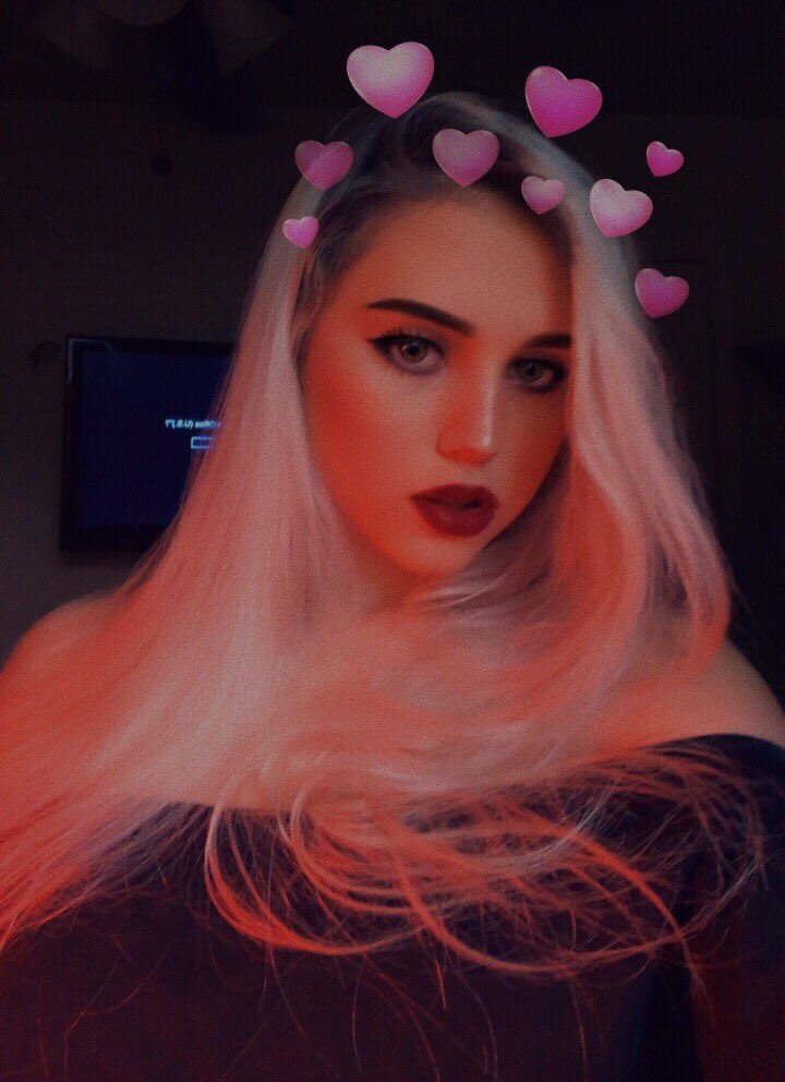 babyshenai's tweet photo. call out my name https://t.co/of6COkOQW7