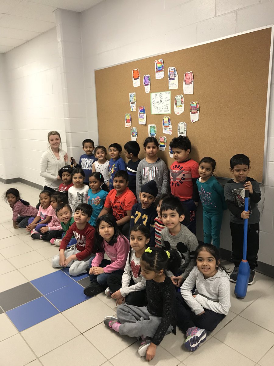 jdumas_'s tweet photo. Remembering the lives lost in such a tragic accident! Our thought and prayers are with their friends and family 💚💚 #broncosstrong #RestEasy #peel #FDK @PeelSchools @SIBpeel @JaySugunan @cheryl_dell https://t.co/yJZjS5i4Ig