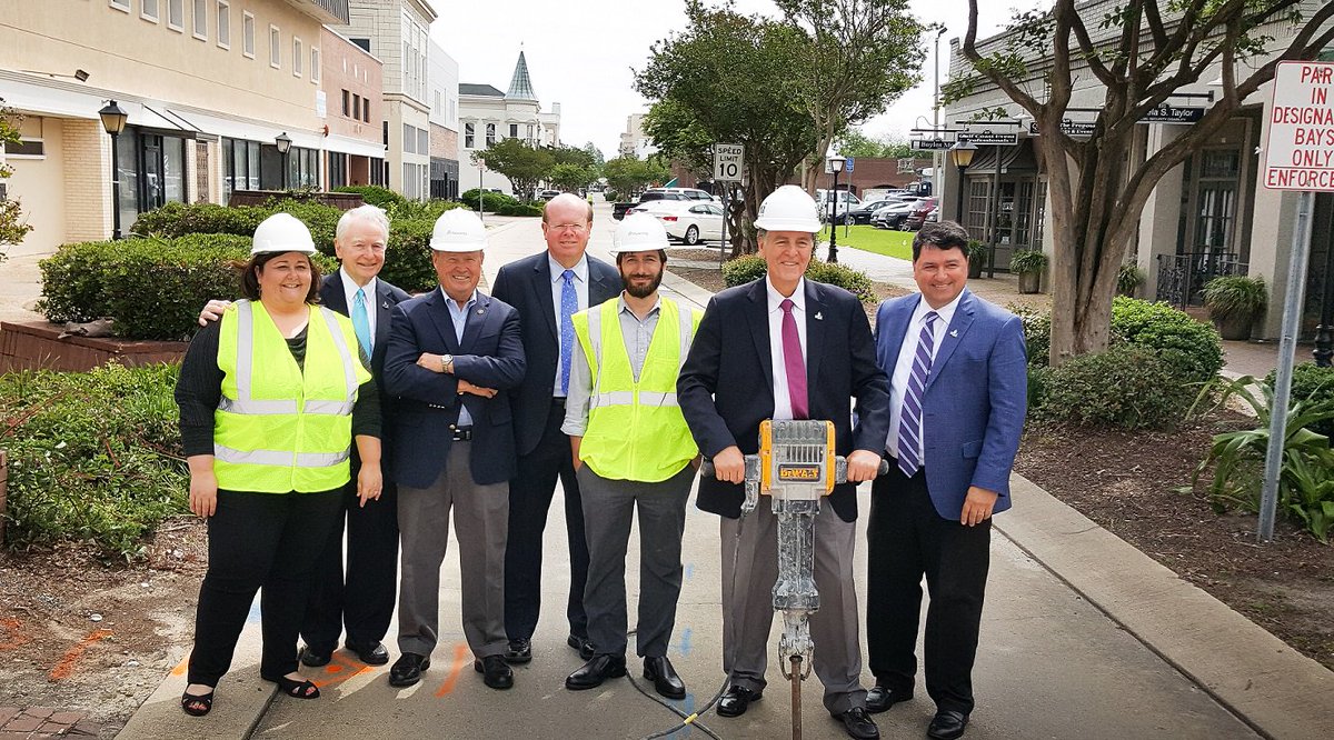 PickeringFirm's tweet photo. Great to be a part of the official groundbreaking for the Howard Avenue Improvement project in #Biloxi yesterday! #ServiceandGoodWork https://t.co/AWqbh9NQVG