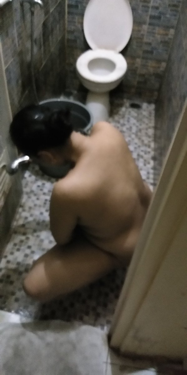 ibnu_bot's tweet photo. Cebok dl mam..peju numpuk soalnye di meki https://t.co/bXbkSxMyVG