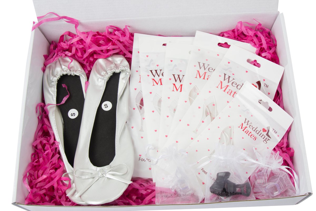WeddingMatesUK's tweet photo. Treat your bride to be or that special bridesmaid to out foot care gift box! Everything to keep their feet comfortable on the big day! #weddings #weddinggift #bridesmaid #bridetobe #rollupshoes #heelprotectors #cleanheels #comfyfeet #unique https://t.co/VNKoiarx4V