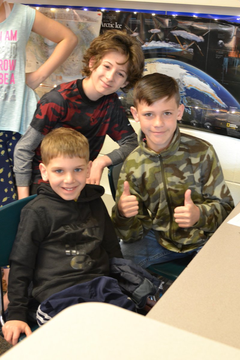 6BlueBMS's tweet photo. We had a blast today with our kindergarten buddies! Thanks, @missfalk2 @MrsMannsKStars @gasieski for visiting. 6 Blue is looking forward to visiting @NorthCreekElem in June https://t.co/xcRlVGqCz6