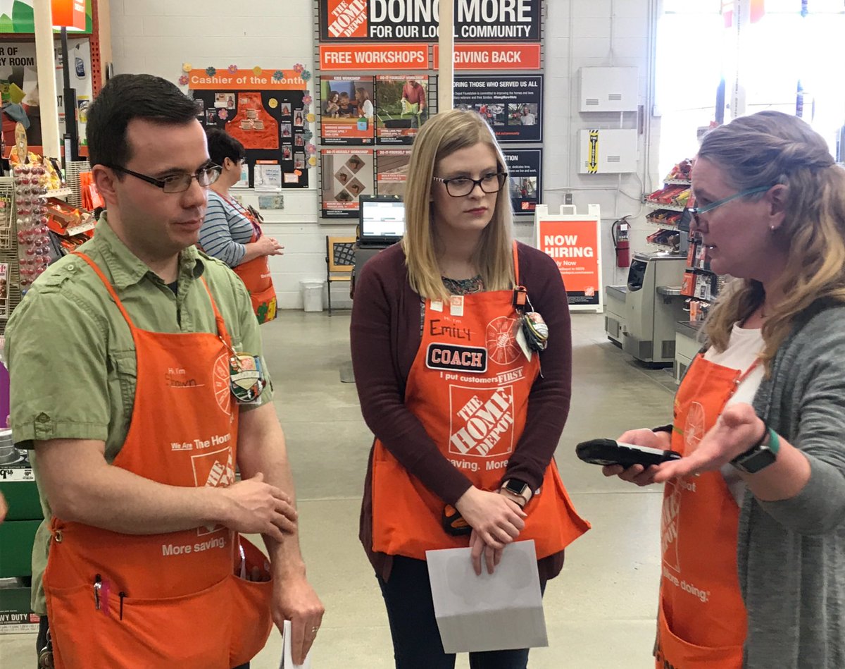 dcbellah's tweet photo. Thank you @Thd2709Taylor for hosting our DS EDP walk today! Great learning and #development for three of our DSs. #futureASMs. Thanks @priester_ron for spending 1:1 time talking Ops! https://t.co/jSZhbACLbt