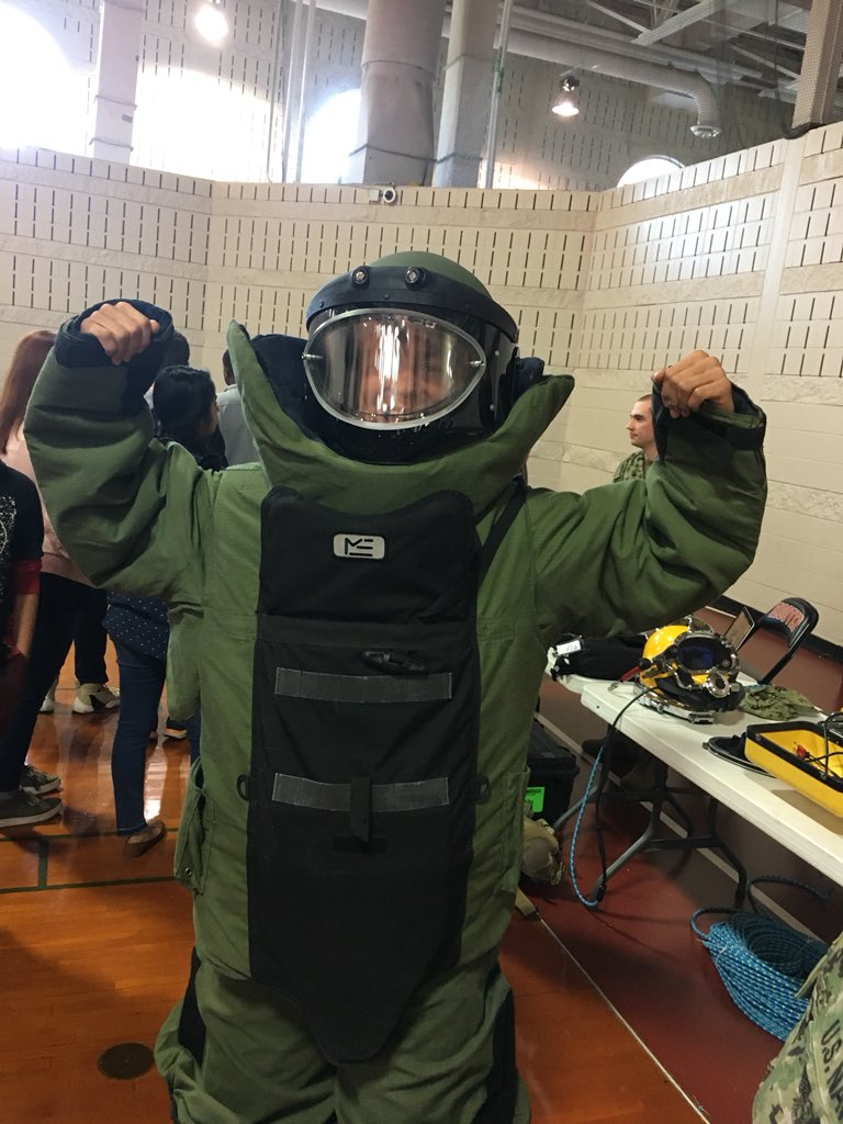 WizofWazz's tweet photo. Navy Day with my science classes! #HooverPride https://t.co/FJzAhYKJ31