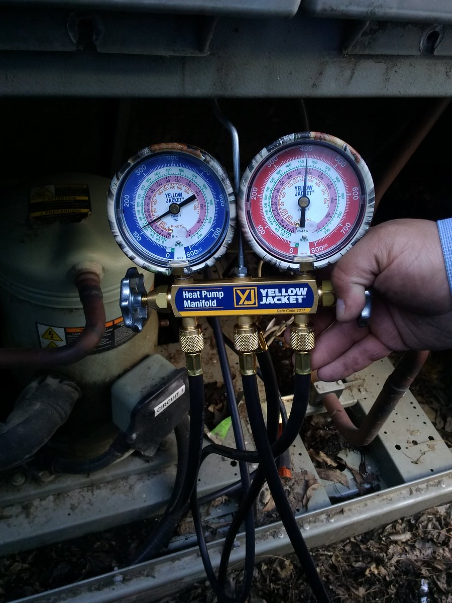 Accu_Aire's tweet photo. Preventative maintenance tools! Our clients ensure their equipment will stand up to the test of time through our maintenance program. Call us to learn how we can extend the life of your HVAC equipment today! #AccuAire #TXContractor #HVAClife https://t.co/8pGtfGspaE