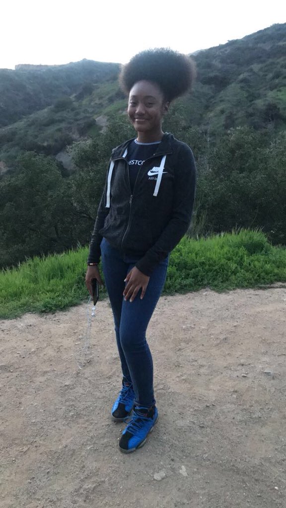 JacksonArneshya's tweet photo. Yesterday hike view #ontop 🌴☀️ #sunnycalifornia #hollywood #la #bronsoncanyon #thesign https://t.co/xPimRpedQU