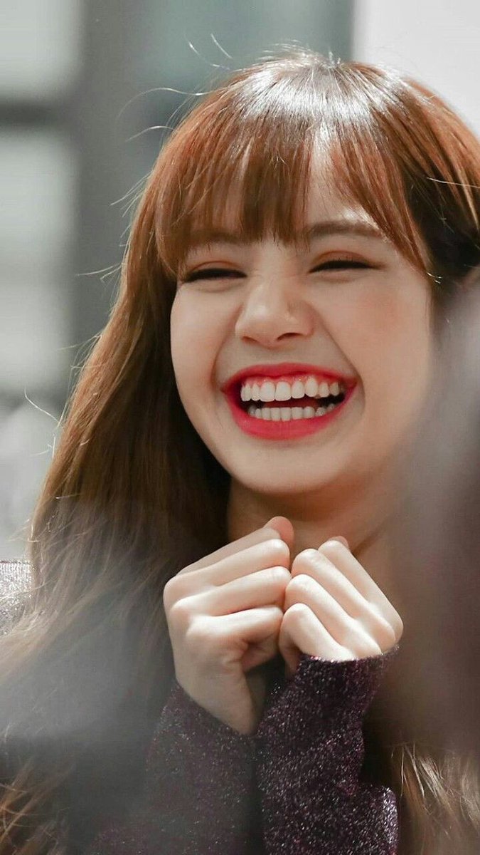 Angirmaa17's tweet photo. Her Smile is so Bright 
#BLACKPINK #BLINK #LISA https://t.co/WtPNaHhrRZ