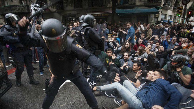 Counterpiolin's tweet photo. L'únic terrorista és l'estat feixista. #JoSocCDR https://t.co/aHut16jtr4