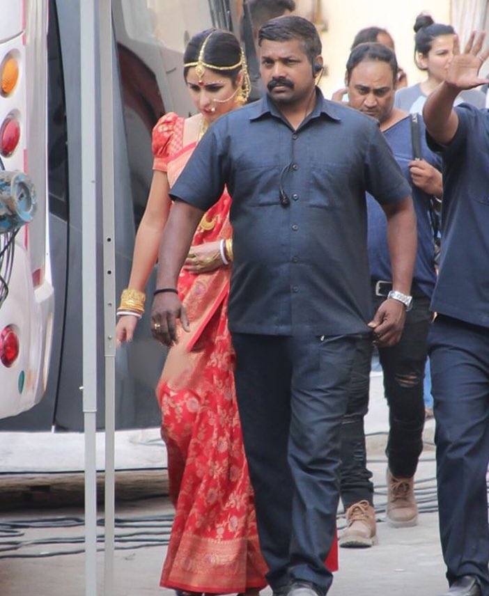 #KatrinaKaif spotted wearing a Red Kanjivaram Saree on the sets of #Zero.