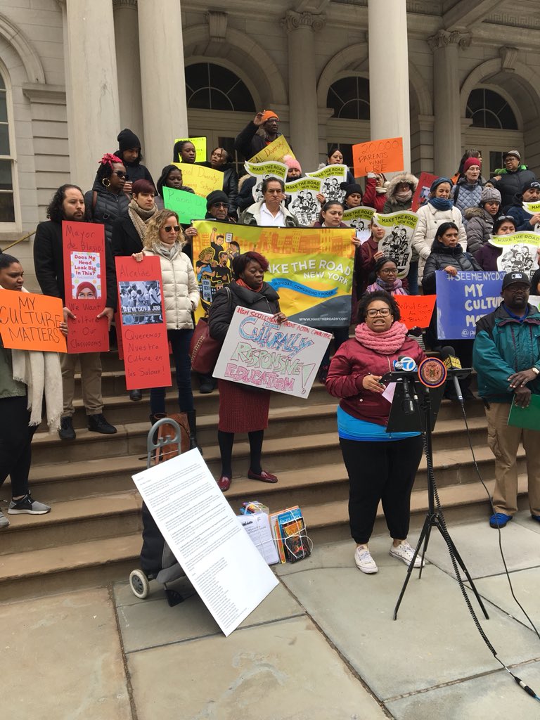 ColorOfChange's tweet photo. Natasha Capers @CEJNYC and #OrganizeFor @ColorOfChange petition starter about to deliver 20 culturally responsive books, each repping 1000 people demanding @NYCMayor lead w #Education4Liberation in @NYCSchools https://t.co/B33u8wyyCY