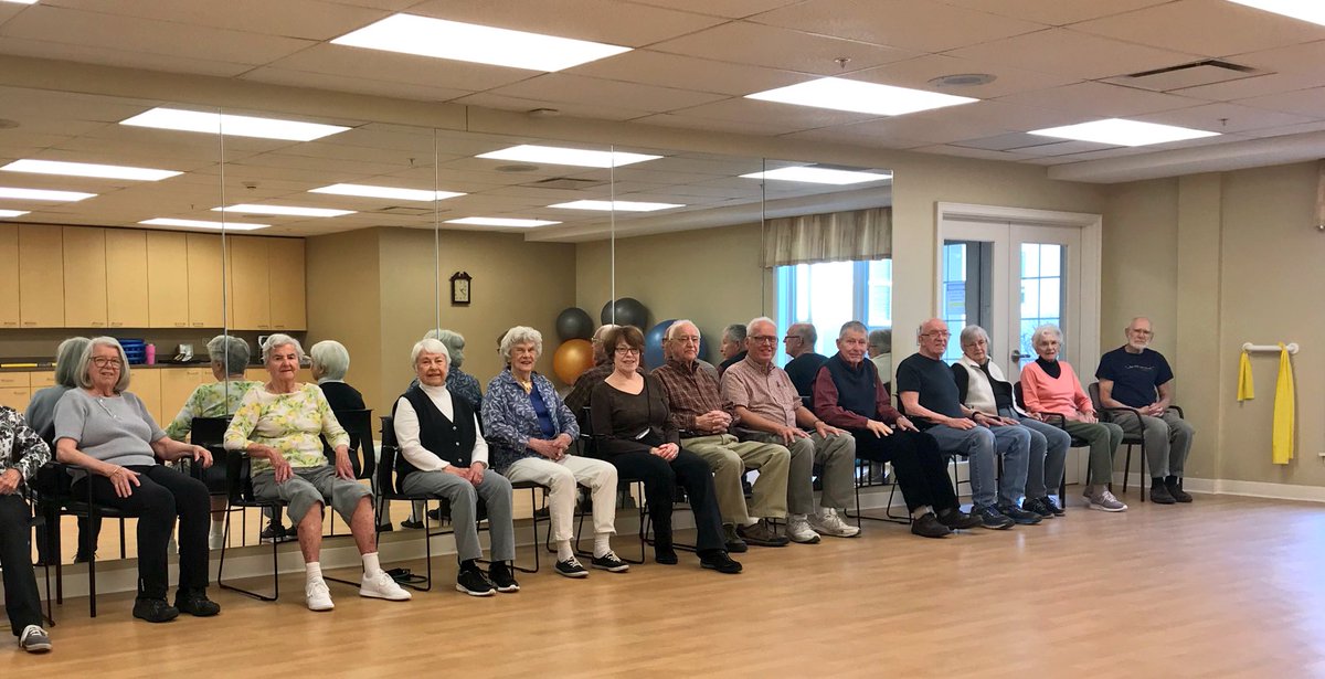 Look at all of these shining faces ready to take on today’s workout in functional fitness! 

3 full rounds-
10 chair dips
15 chair squats
3x Fast walk forward down and backwards back x 30ft 

#geriPT #makingmoves #preventingfalls
