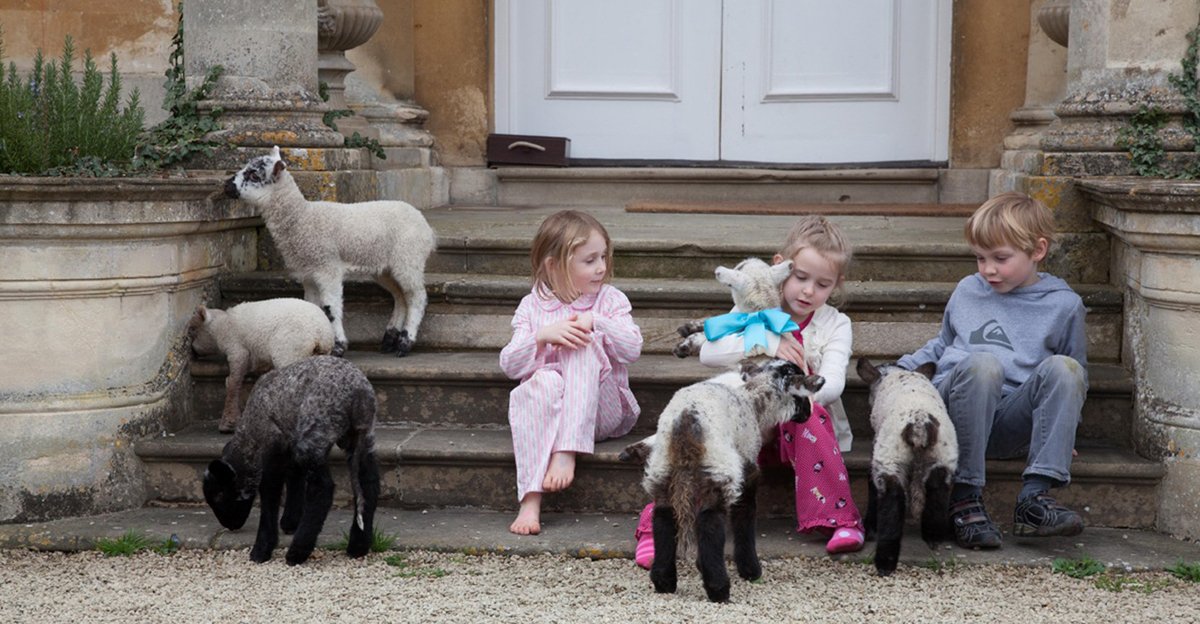 We don't do kids parties, but the 1 time we did it was the best PJ Party ever for Jo Vestey at FaringdonHouse, once owned by Lord Berners &amp; still stuffed with amazing things like chests of drawers hand painted by Picasso. We think he would have liked it. ow.ly/D36K30iWyXj