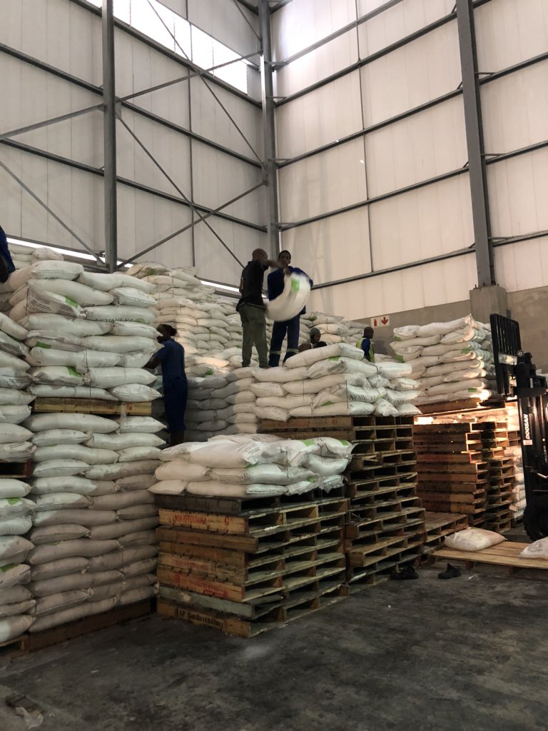 CrusaderLogist1's tweet photo. 333 Sydney Rd - a hub of activity! Sugar bagging and repackaging. Such impressive team work by Crusader Logistics staff. #sugarfordays #newwarehouse #teamwork #crusaderlogistics #thereisnosportliketransport https://t.co/k2cJFHLo1Y