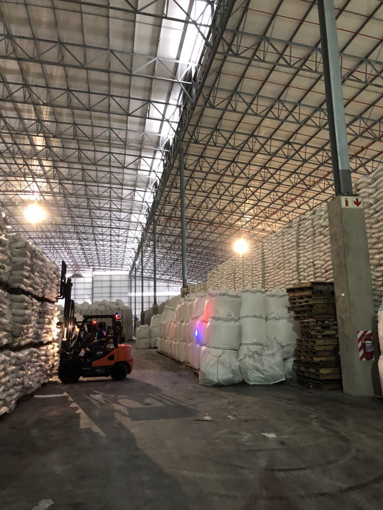CrusaderLogist1's tweet photo. 333 Sydney Rd - a hub of activity! Sugar bagging and repackaging. Such impressive team work by Crusader Logistics staff. #sugarfordays #newwarehouse #teamwork #crusaderlogistics #thereisnosportliketransport https://t.co/k2cJFHLo1Y