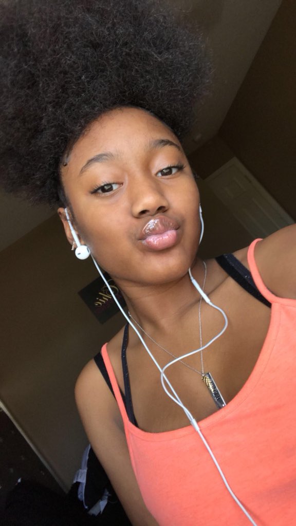 JacksonArneshya's tweet photo. In #LaLaLand 🤔🌴☀️😻 Living Life‼️❤️😝⭐️#blessed ⭐️ https://t.co/vP9rgaNnXM