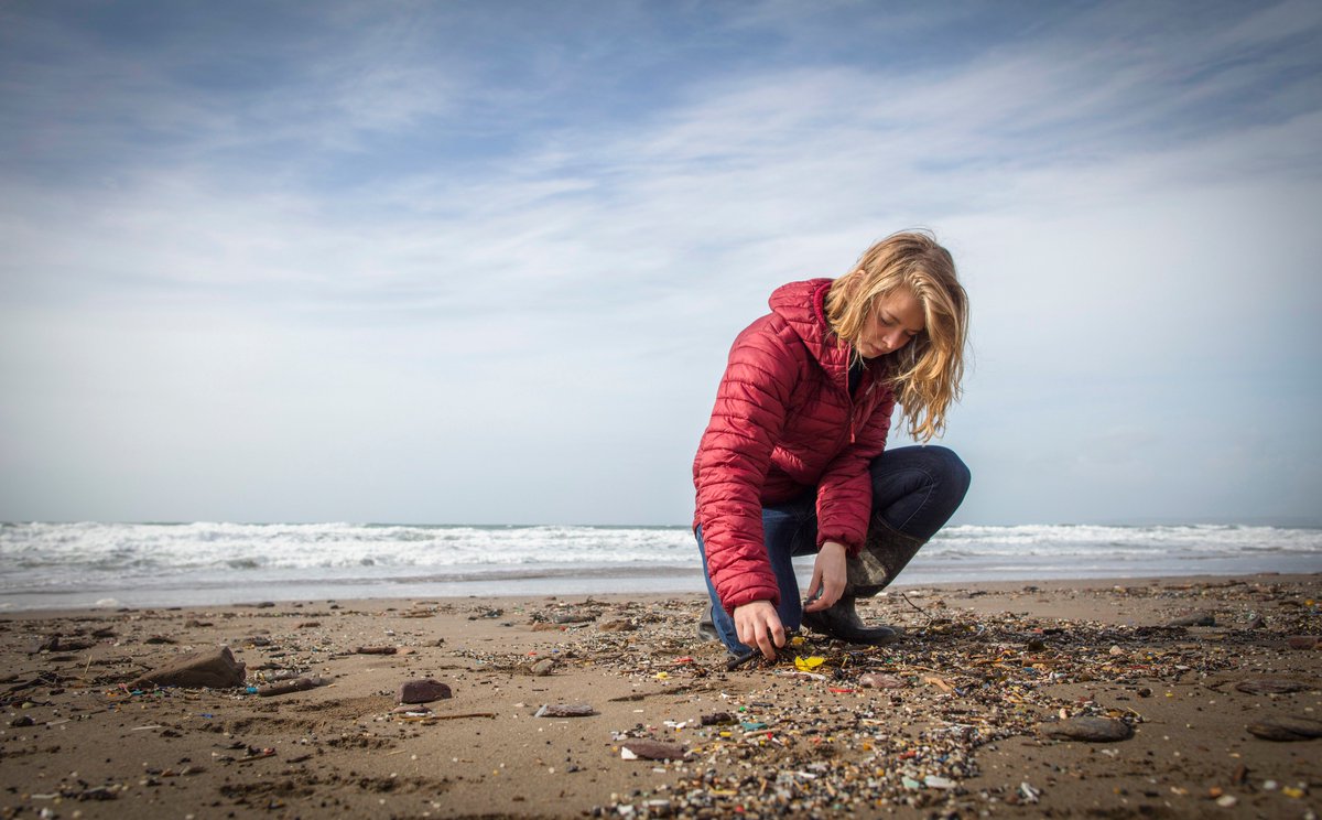 PlymUni's tweet photo. PhD student @Imogennapper who has spent several years examining the sources and fate of #microplastic pollution is taking part in a major international expedition to see the impact it is having first hand.
https://t.co/cOdgDjY5ya https://t.co/2vtreVjahW