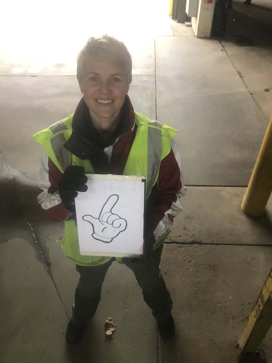 GrapaIsaac's tweet photo. 3 for 3 on white gloves today in Eau Claire. Nice work Leah Ryan and Calvin. Thanks for taking care of our customers! https://t.co/bMxa0MooWo
